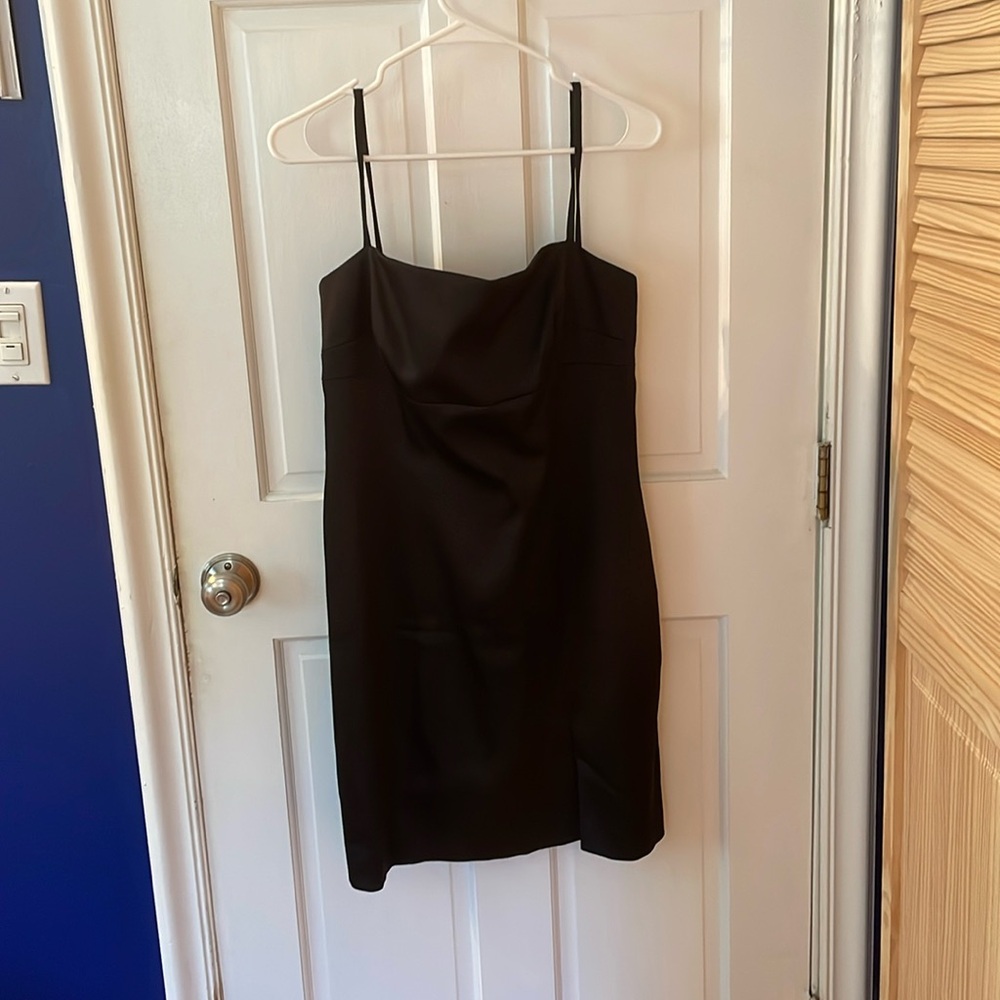 Laundry by Shelli Segal black sleeveless cocktail dress